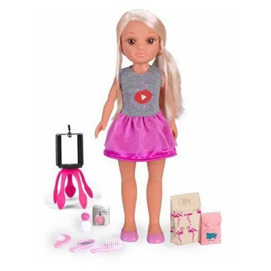 Famosa Nancy One Day As YouTuber 1 Famosa Nancy One Day As YouTuber