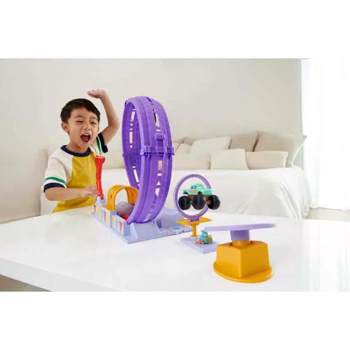 Mattel Games Disney And Pixar On The Road Showtime Loop Playset 6 Mattel Games Disney And Pixar On The Road Showtime Loop Playset - Image 6