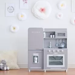 11 Kitchen Toy -Toy Shop teamson kids 11 kitchen toy 2